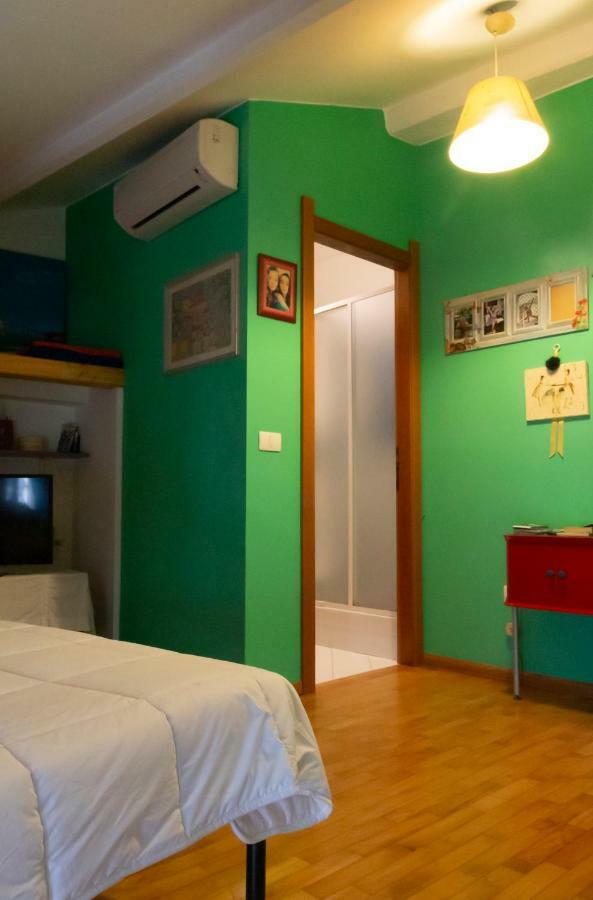 Le casette nel borgo Hotel Acireale Esterno foto