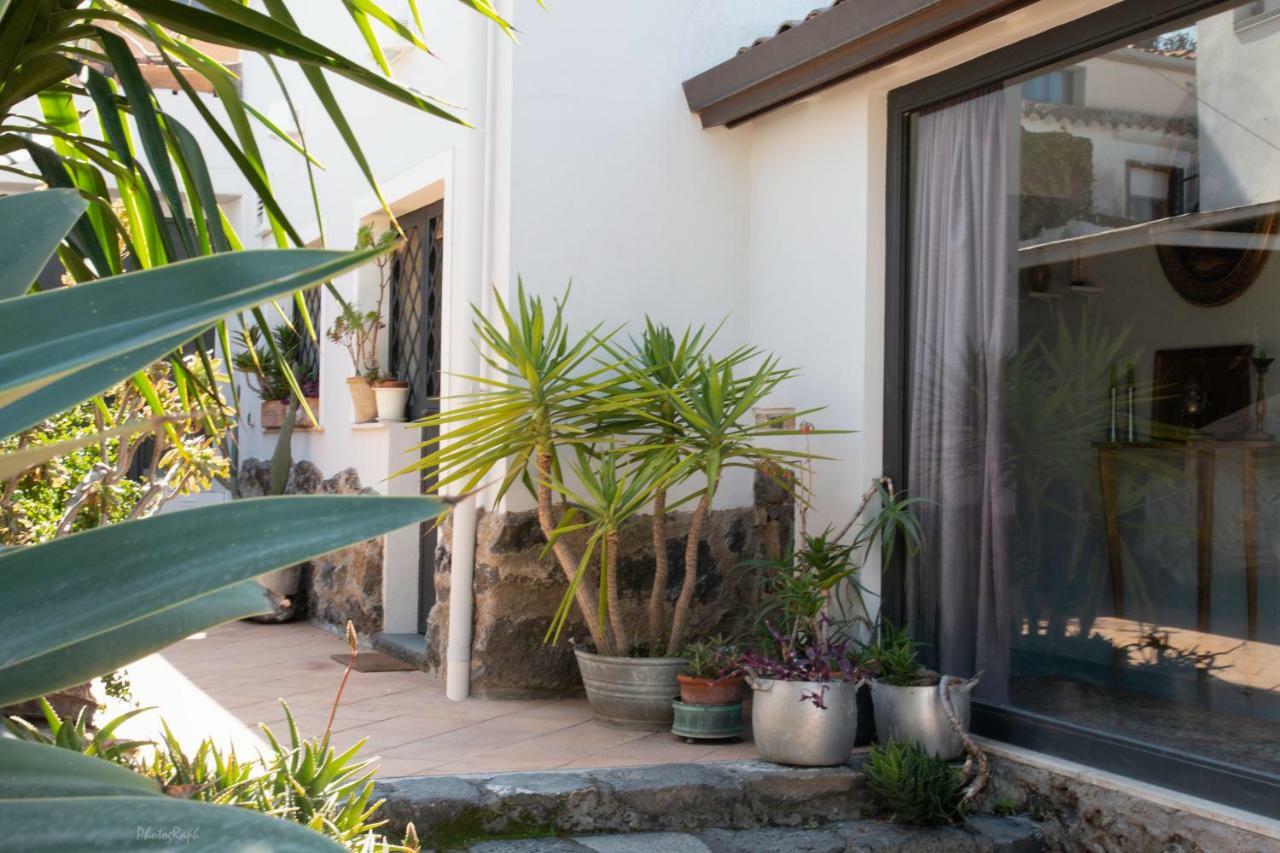 Le casette nel borgo Hotel Acireale Esterno foto