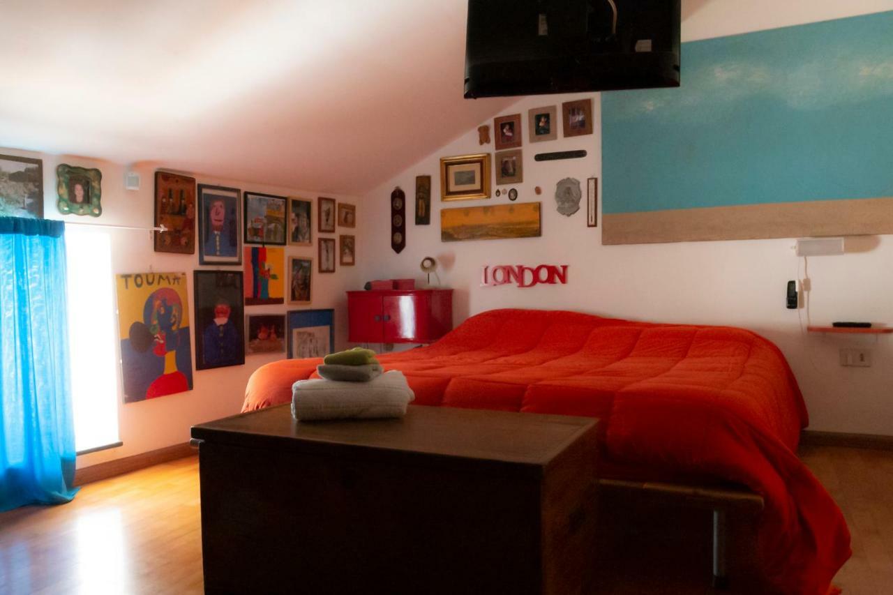 Le casette nel borgo Hotel Acireale Esterno foto
